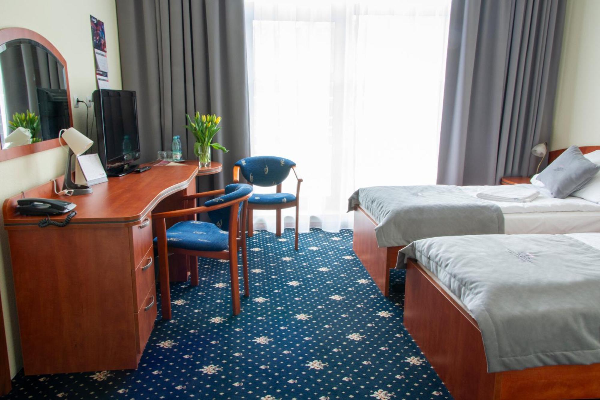 Hotel Restauracja Autos Солец Куявски Екстериор снимка