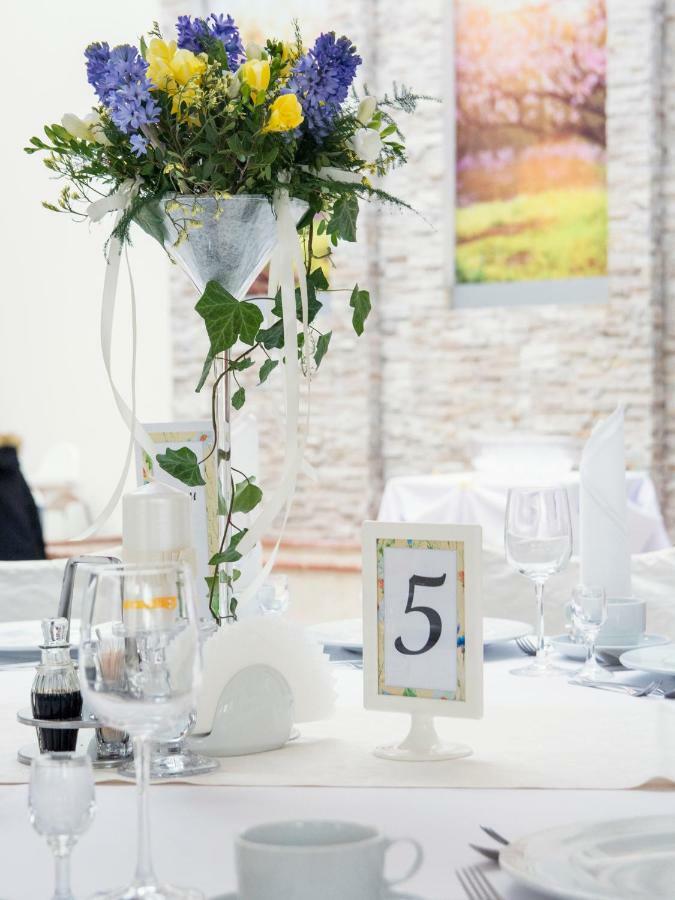 Hotel Restauracja Autos Солец Куявски Екстериор снимка
