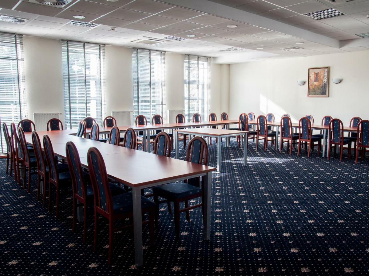 Hotel Restauracja Autos Солец Куявски Екстериор снимка
